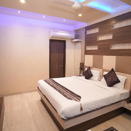 Hotel Rajkamal Near Varanasi Railway Station Zewnętrze zdjęcie