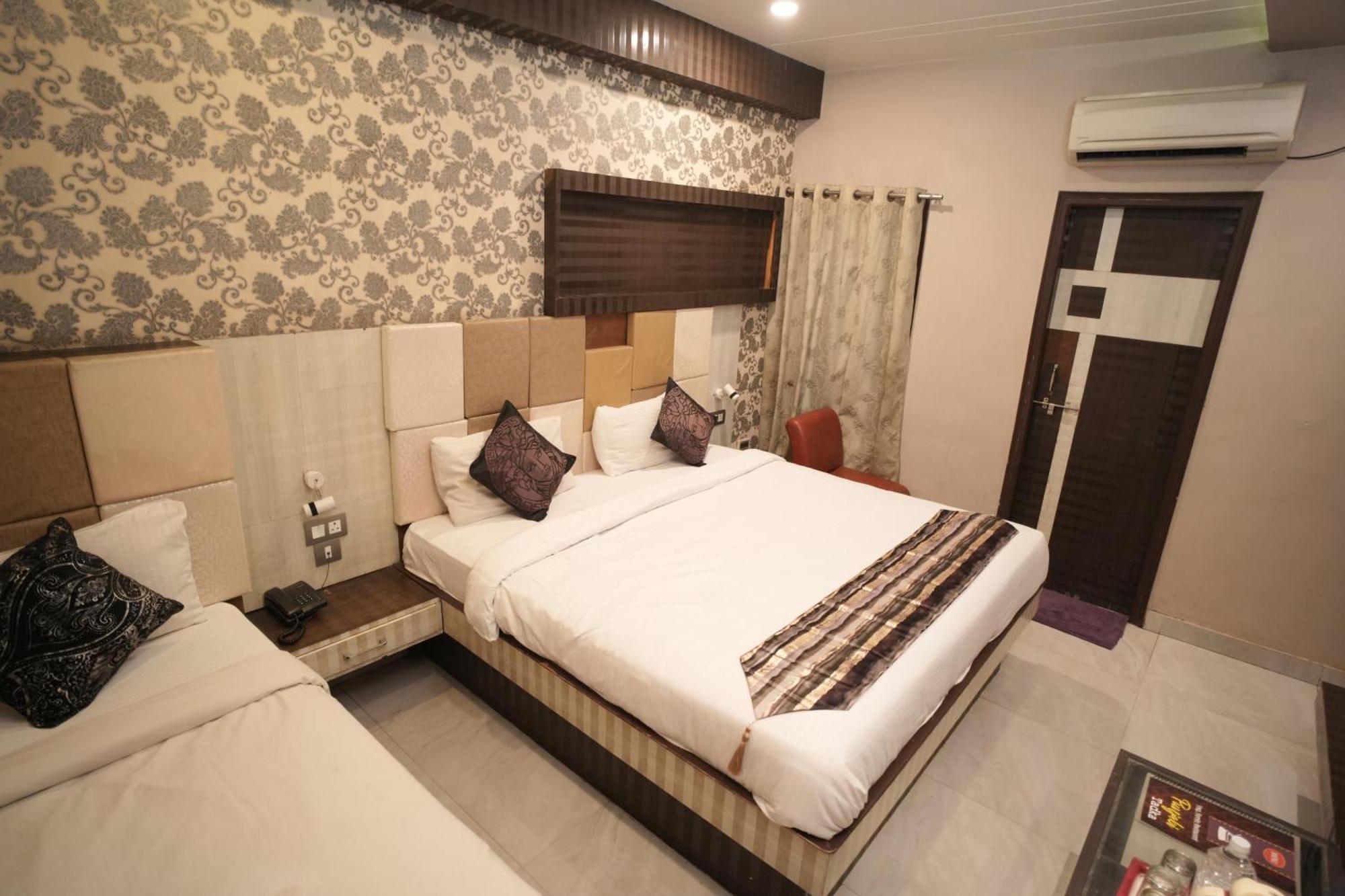 Hotel Rajkamal Near Varanasi Railway Station Zewnętrze zdjęcie
