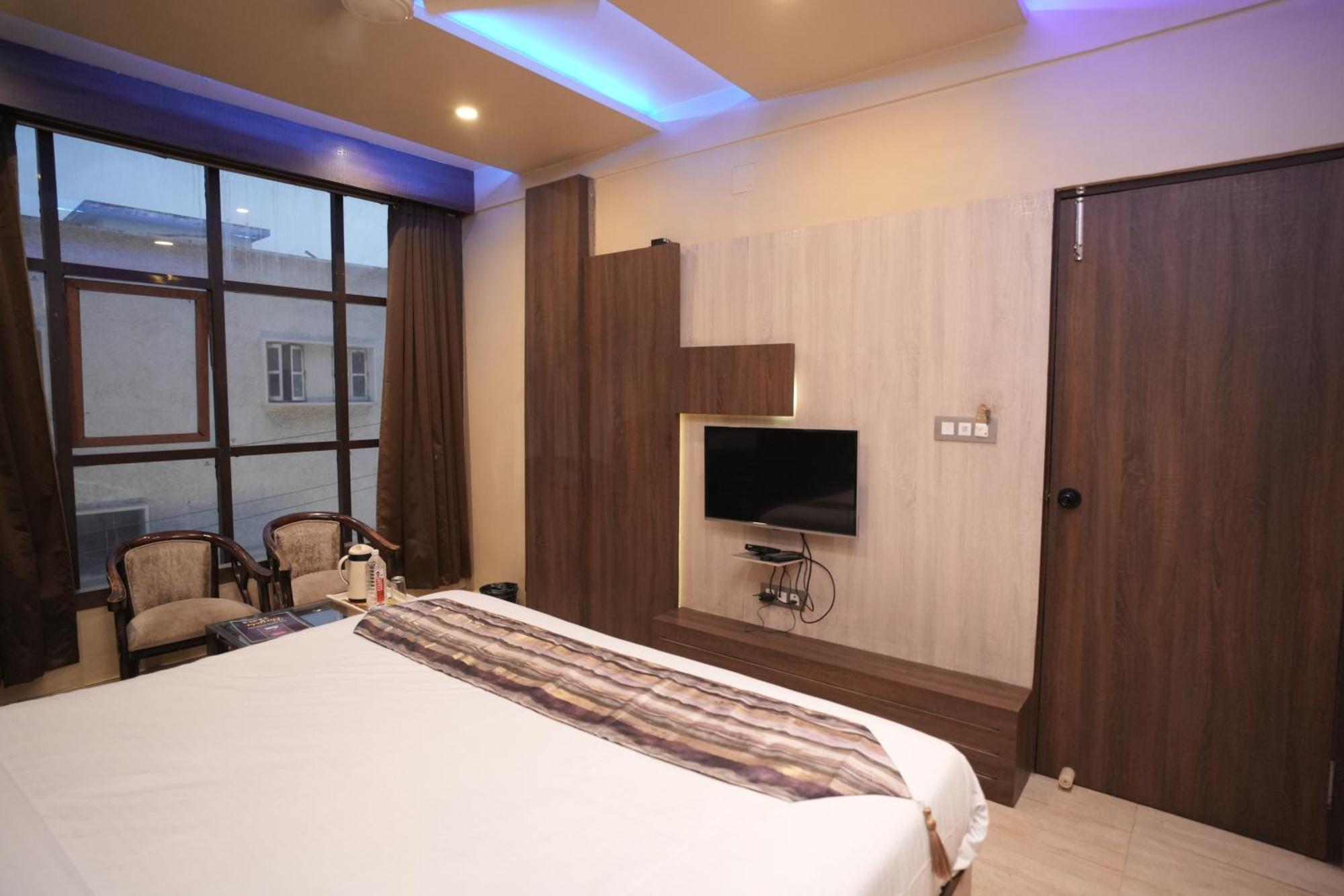 Hotel Rajkamal Near Varanasi Railway Station Zewnętrze zdjęcie