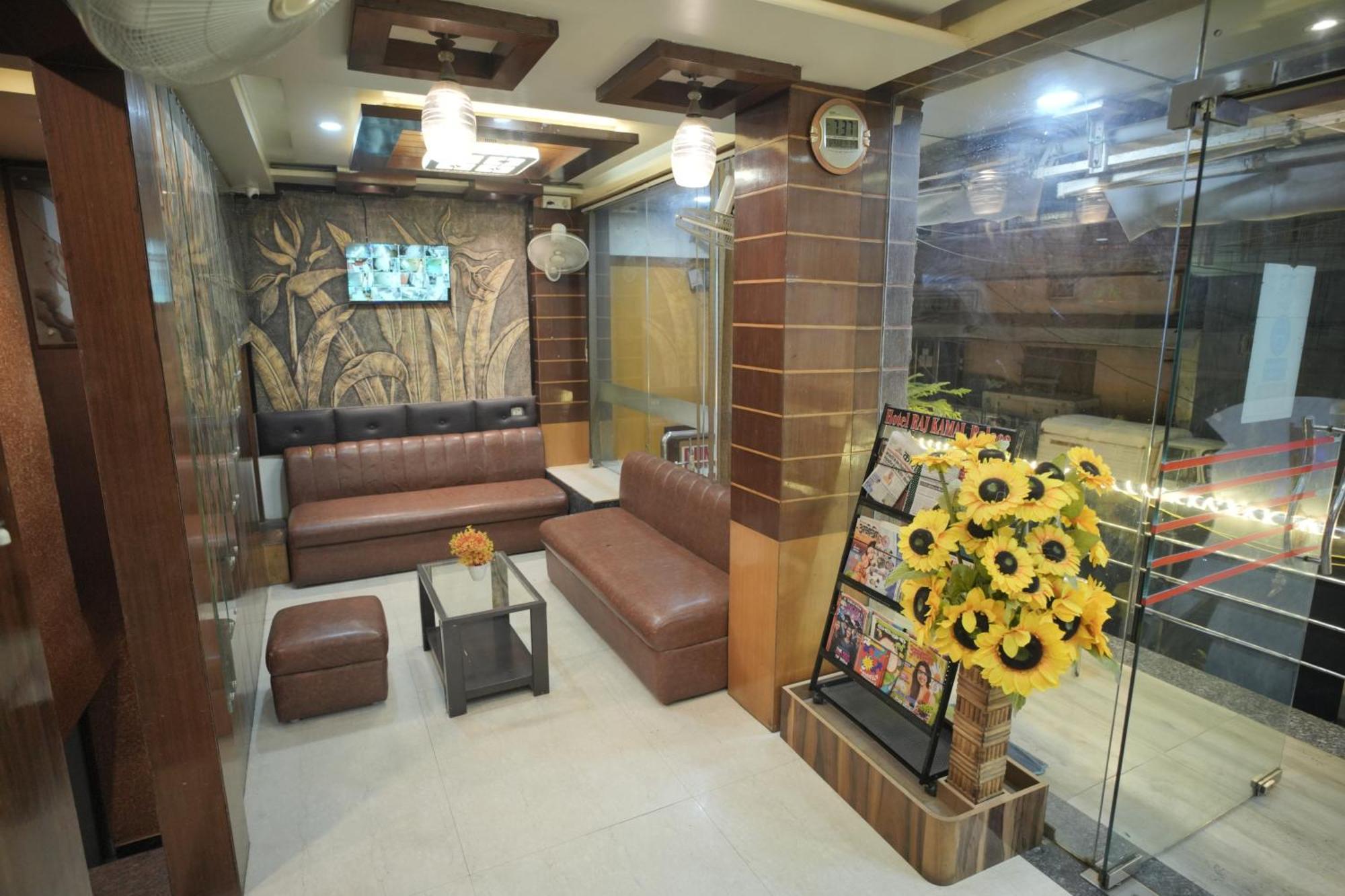 Hotel Rajkamal Near Varanasi Railway Station Zewnętrze zdjęcie