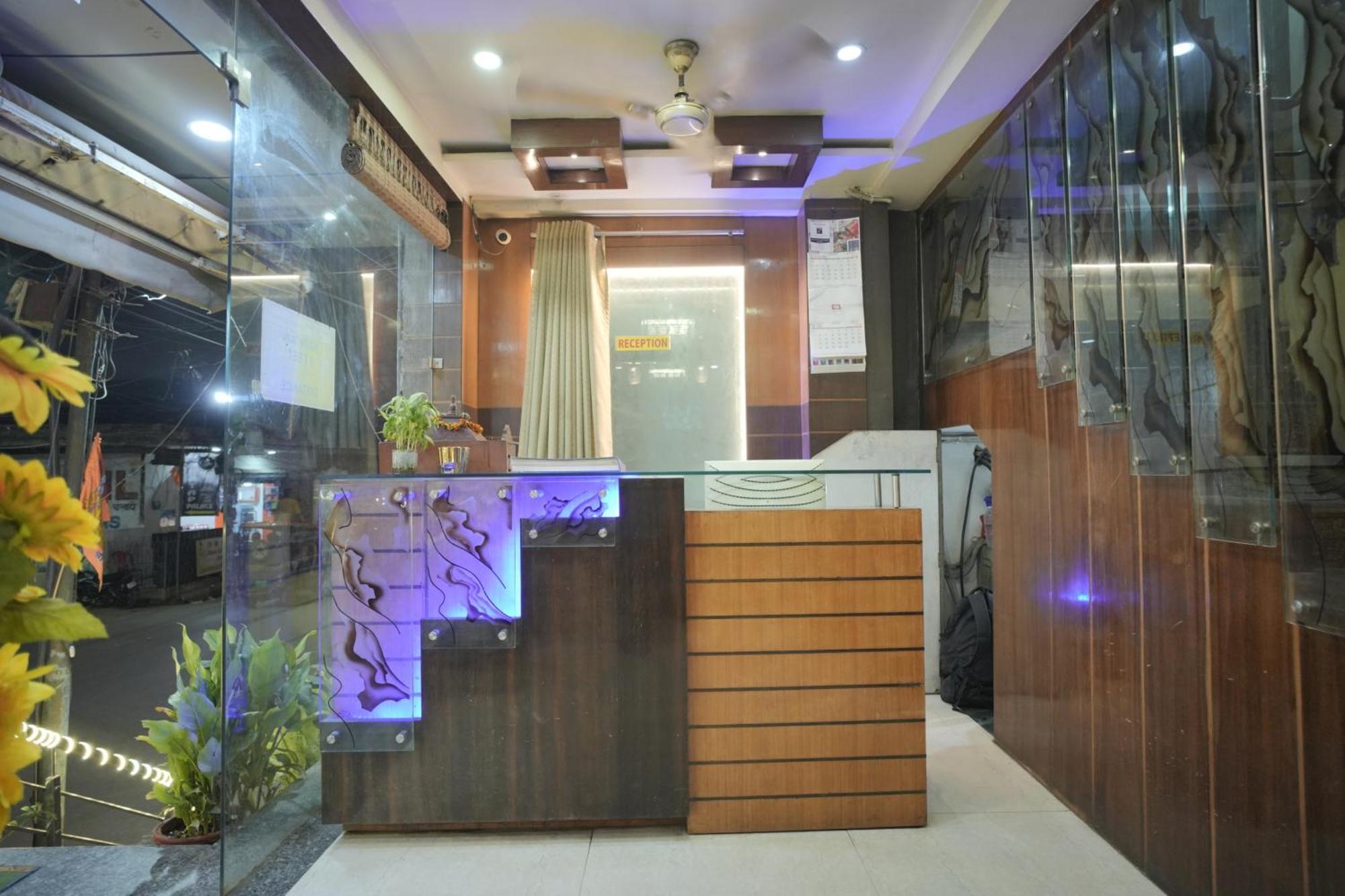 Hotel Rajkamal Near Varanasi Railway Station Zewnętrze zdjęcie